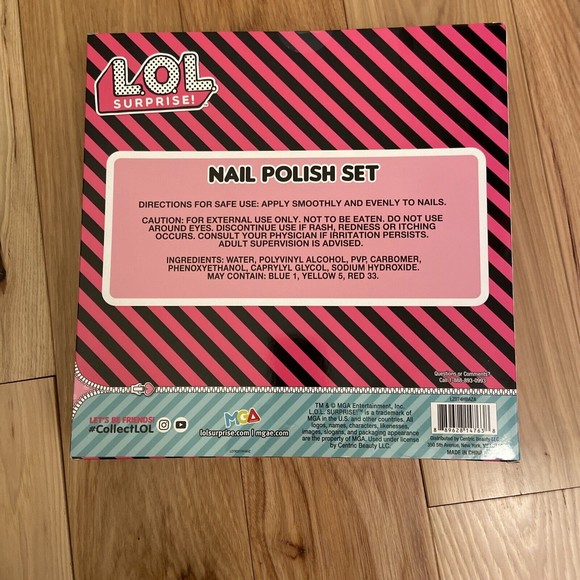 LOL Surprise! Pedicure Set Nail Polish Nail File Buffer Slippers Kids Age 3+ NEW - Picture 2 of 2